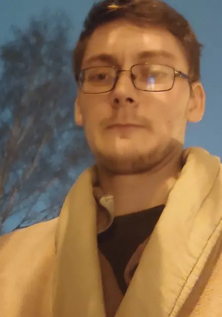 Я Антон, 24, из Моршанска, ищу знакомства на одну ночь