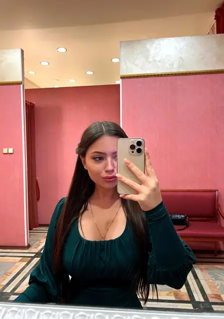 Я Dina, 27, из Уфы, ищу знакомство для приятного времяпровождения