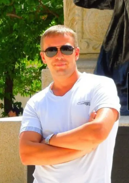 Макс из Оренбурга, ищу на сайте знакомства на одну ночь