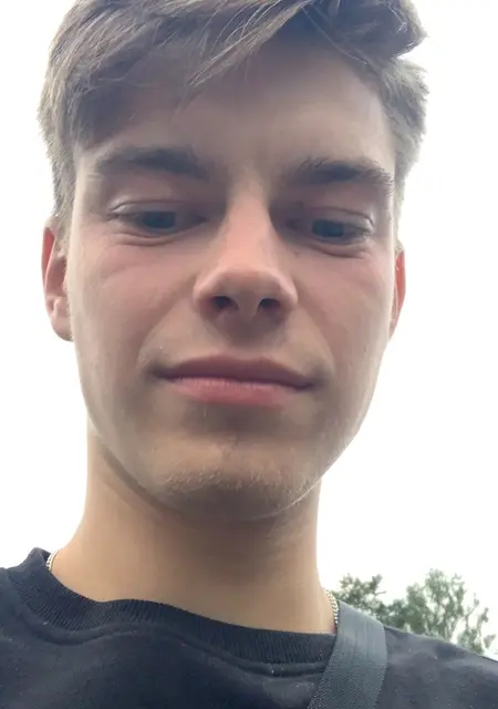 Антон из Петрозаводска, ищу на сайте знакомства на одну ночь